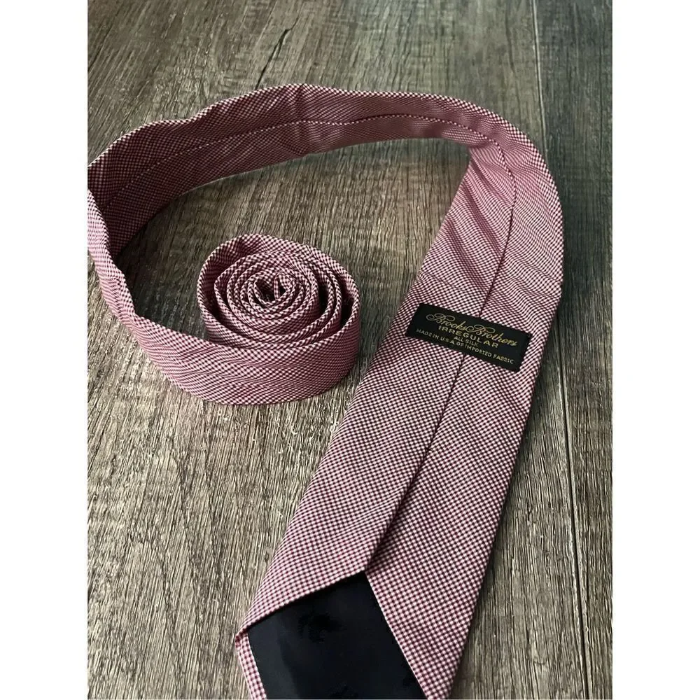 Brooks Brothers Irregular All Silk Red White Small Checkered Tie
